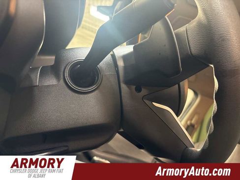 Used 2023 Nissan Rogue SV image 11