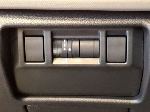 Used 2025 Subaru Forester image 24