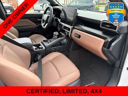 Certified 2025 Toyota 4Runner Limited AWD/4WD image 12