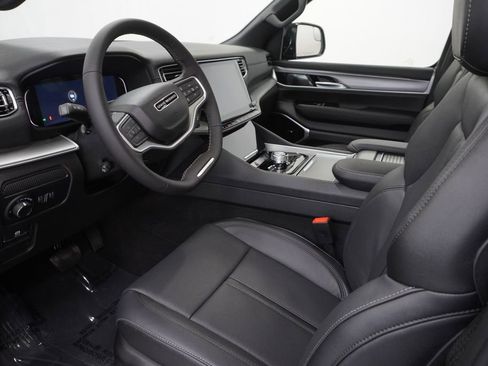 New 2026 Jeep Grand Wagoneer L Limited AWD/4WD image 16