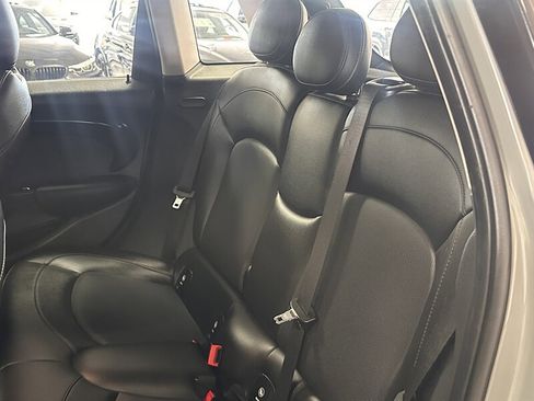 Used 2020 MINI Cooper S image 17