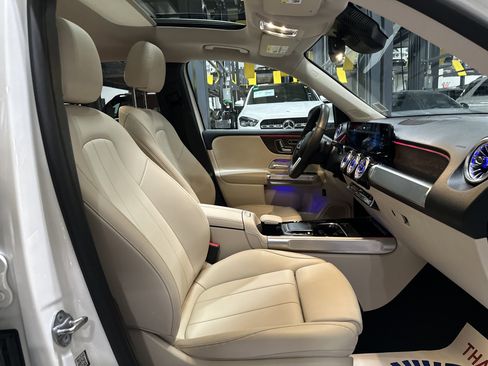 Certified 2022 Mercedes-Benz GLB 250 4MATIC image 30