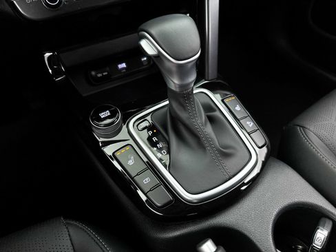 Certified 2024 Kia Seltos EX FWD image 26