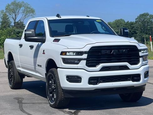 Used 2025 RAM 2500 Big Horn AWD/4WD image 1