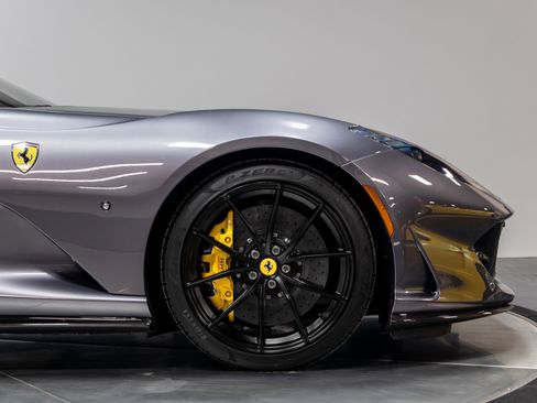 Used 2021 Ferrari 812 GTS image 22