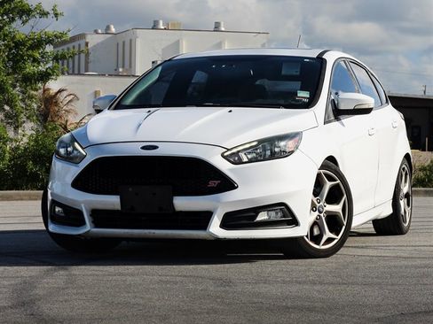 Used 2016 Ford Focus ST FWD image 1