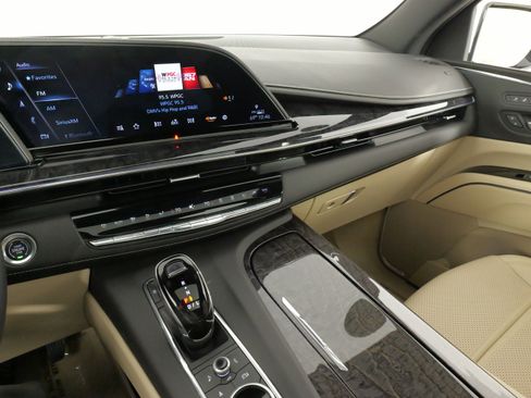 Used 2023 Cadillac Escalade Premium Luxury w/ LPO, Floor Liner Package AWD/4WD image 60