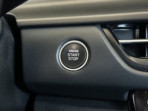 Used 2024 Kia Seltos EX FWD image 21