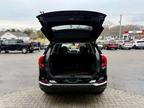 Used 2022 GMC Terrain SLT w/ Infotainment Package II image 11