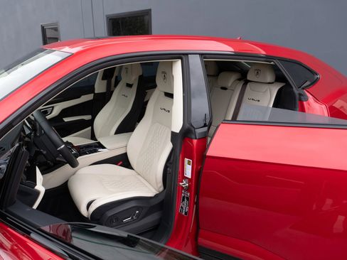 Used 2023 Lamborghini Urus S AWD/4WD image 50