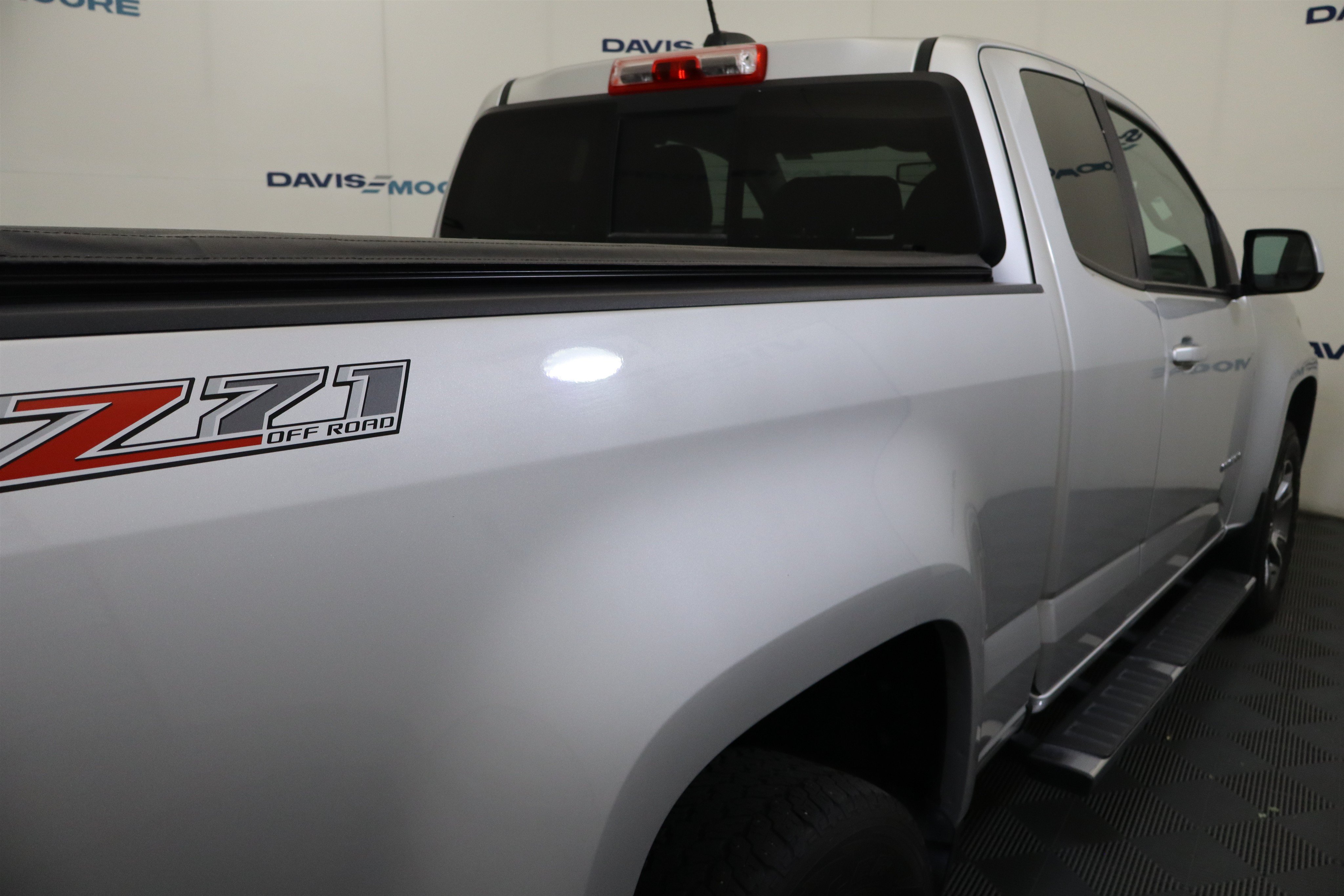 Used 2018 Chevrolet Colorado Z71 AWD/4WD image 7