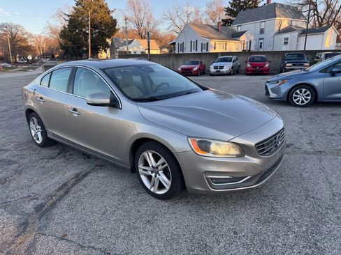 Used 2015 Volvo S60 T5 Platinum image 3