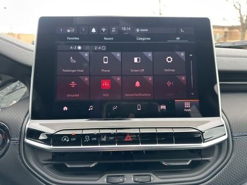 New 2026 Jeep Compass Latitude image 39