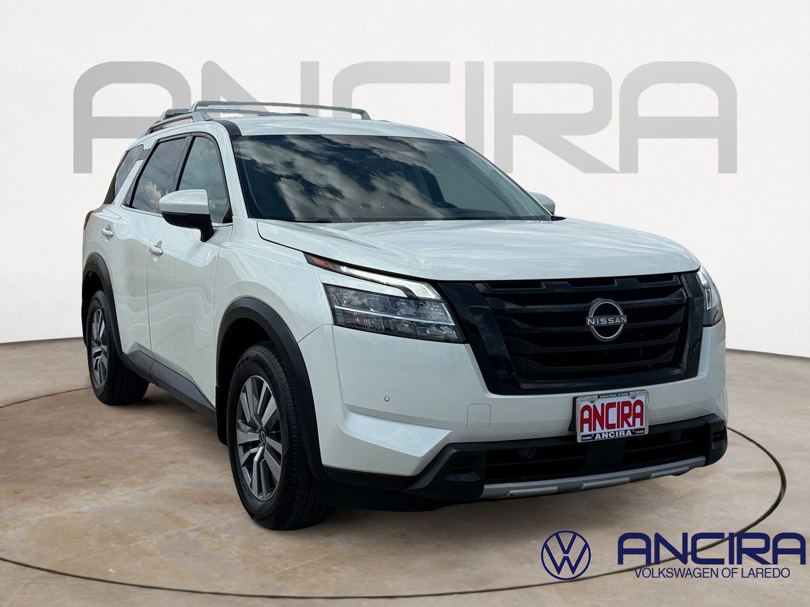 Used 2023 Nissan Pathfinder SL w/ Black Appearance Package FWD image 1