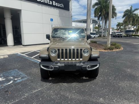 Used 2020 Jeep Gladiator Overland w/ Dual Top Group image 2