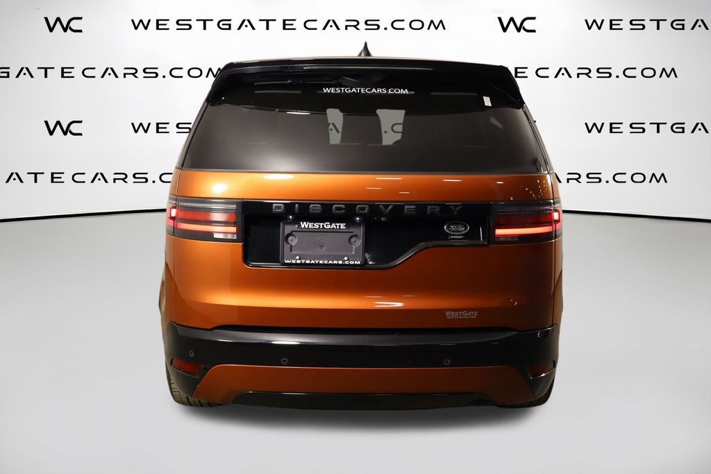 Used 2022 Land Rover Discovery HSE R-Dynamic AWD/4WD image 4