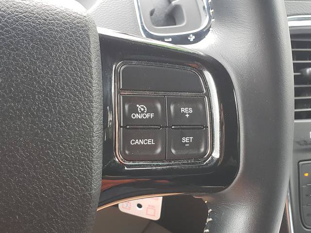 Used 2016 Dodge Grand Caravan SE FWD image 22