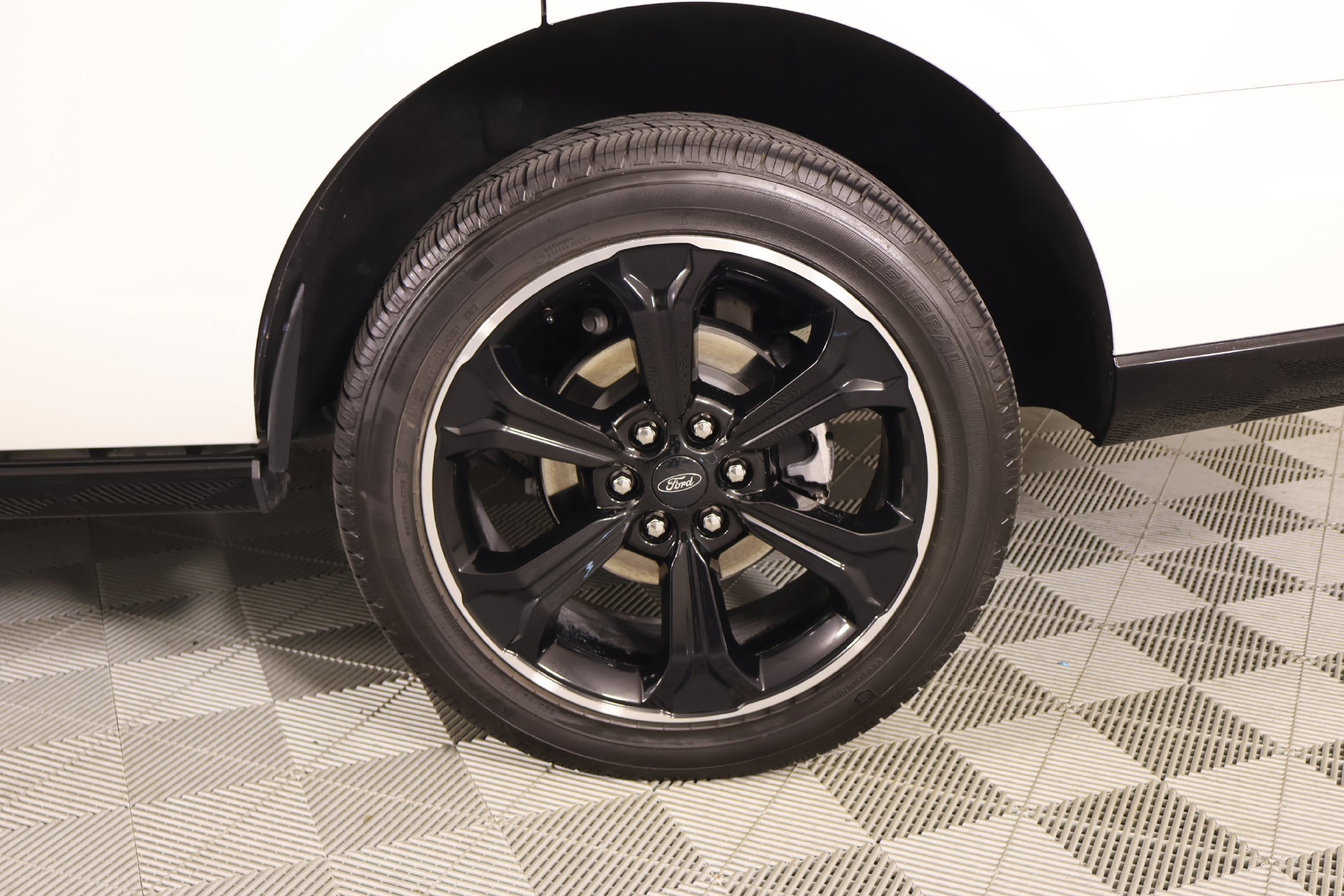 Used 2023 Ford Expedition Limited RWD image 21