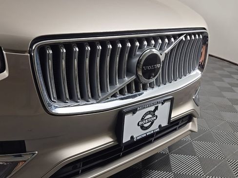 Used 2024 Volvo XC90 T8 Plus AWD/4WD image 6
