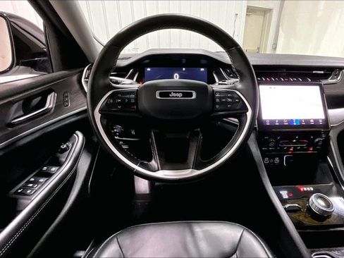 Used 2021 Jeep Grand Cherokee L Limited AWD/4WD image 5