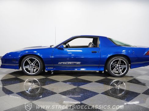 Used 1987 Chevrolet Camaro LT RWD image 2