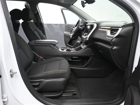 Used 2023 GMC Acadia SLE image 20