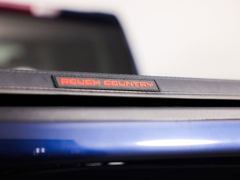 Used 2023 Chevrolet Silverado 2500 Custom w/ Custom Convenience Package image 8