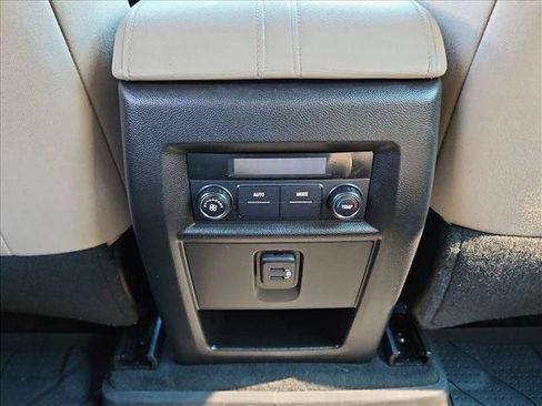 Certified 2022 Chevrolet Traverse LS FWD image 16