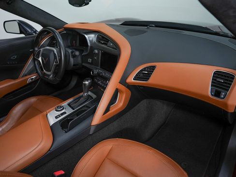 Used 2016 Chevrolet Corvette Z06 w/ 3LZ Preferred Equipment Group RWD image 33