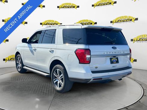 Used 2024 Ford Expedition XLT image 3