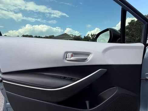 Used 2022 Toyota Corolla SE FWD image 10