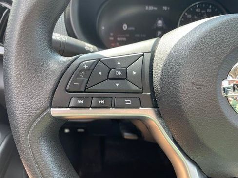 Used 2021 Nissan Kicks SV FWD image 25
