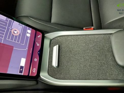 Used 2025 Lucid Air Pure RWD image 65