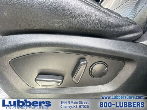 Used 2022 Ford Explorer Limited w/ Equipment Group 301A AWD/4WD image 12