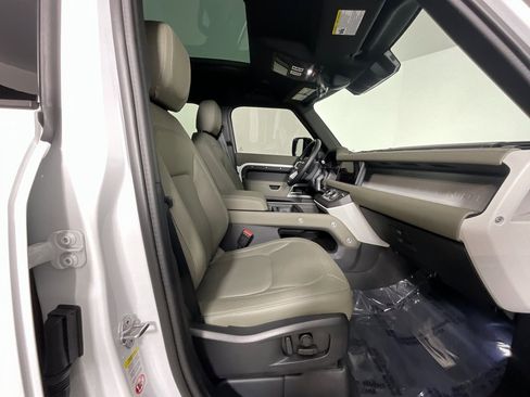 Certified 2024 Land Rover Defender 110 S image 21