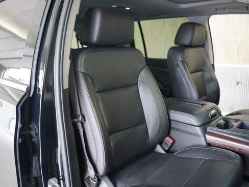 Used 2019 GMC Yukon XL SLT image 28