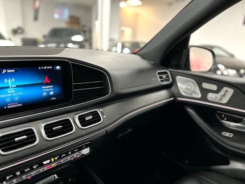 Used 2020 Mercedes-Benz GLS 450 4MATIC image 31