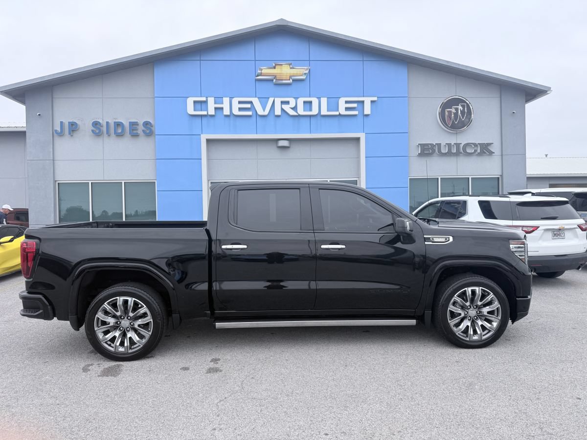 Used 2023 GMC Sierra 1500 Denali w/ Denali Reserve Package AWD/4WD image 8