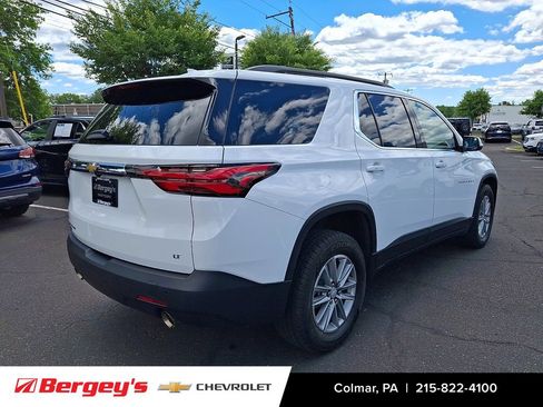 Used 2023 Chevrolet Traverse LT AWD/4WD image 6