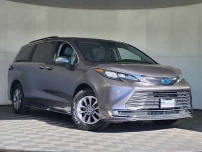 Used 2024 Toyota Sienna XLE