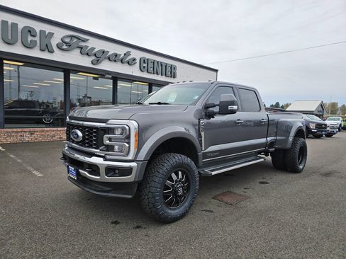 Certified 2023 Ford F450 Lariat w/ Camper Package image 2