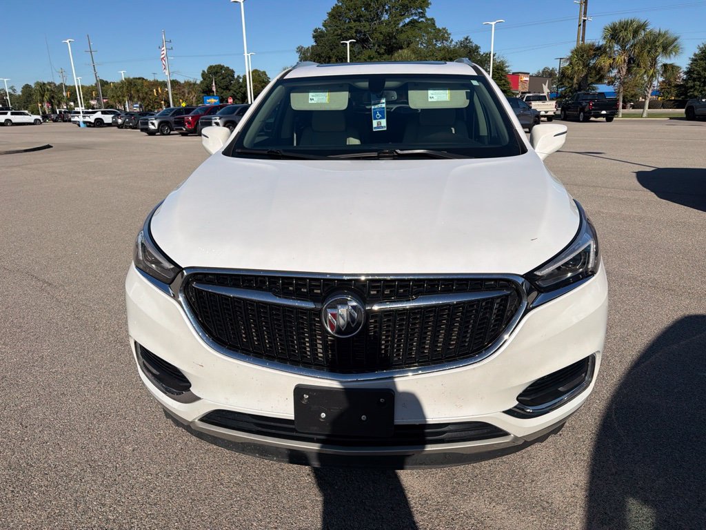 Used 2020 Buick Enclave Essence w/ Sound and Sites Package FWD image 2