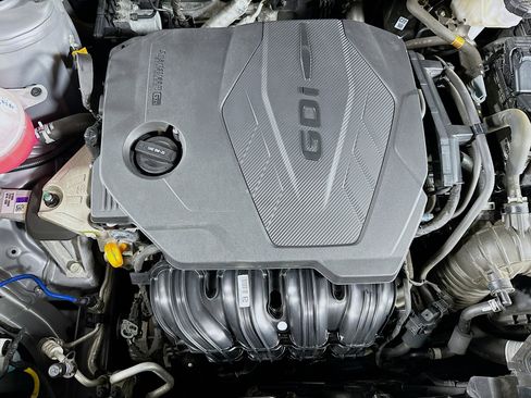 Used 2025 Kia Sportage LX image 31