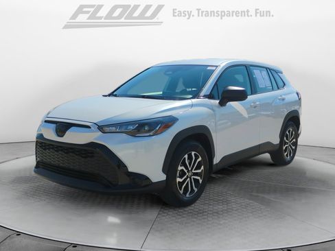 Used 2025 Toyota Corolla Cross AWD Hybrid image 4