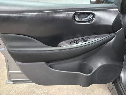 Used 2023 Nissan Leaf S FWD image 7