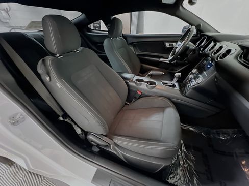 Used 2021 Ford Mustang Coupe image 31