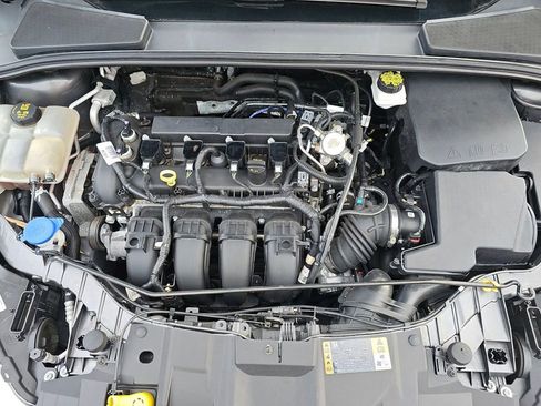 Used 2018 Ford Focus SE FWD image 6