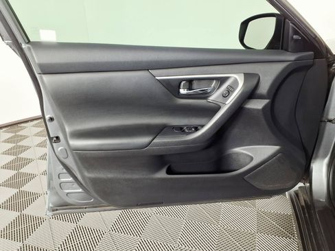 Used 2018 Nissan Altima 2.5 SV w/ 2.5 SV Technology Package FWD image 16
