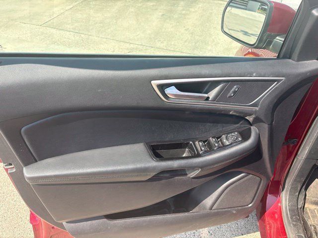 Used 2019 Ford Edge SEL w/ Equipment Group 201A FWD image 44