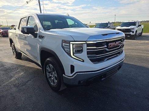 Used 2024 GMC Sierra 1500 SLT image 9